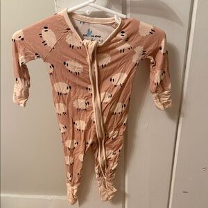 Little One Shop Sheep Print Kids Footie, 2 way zip
Bamboo